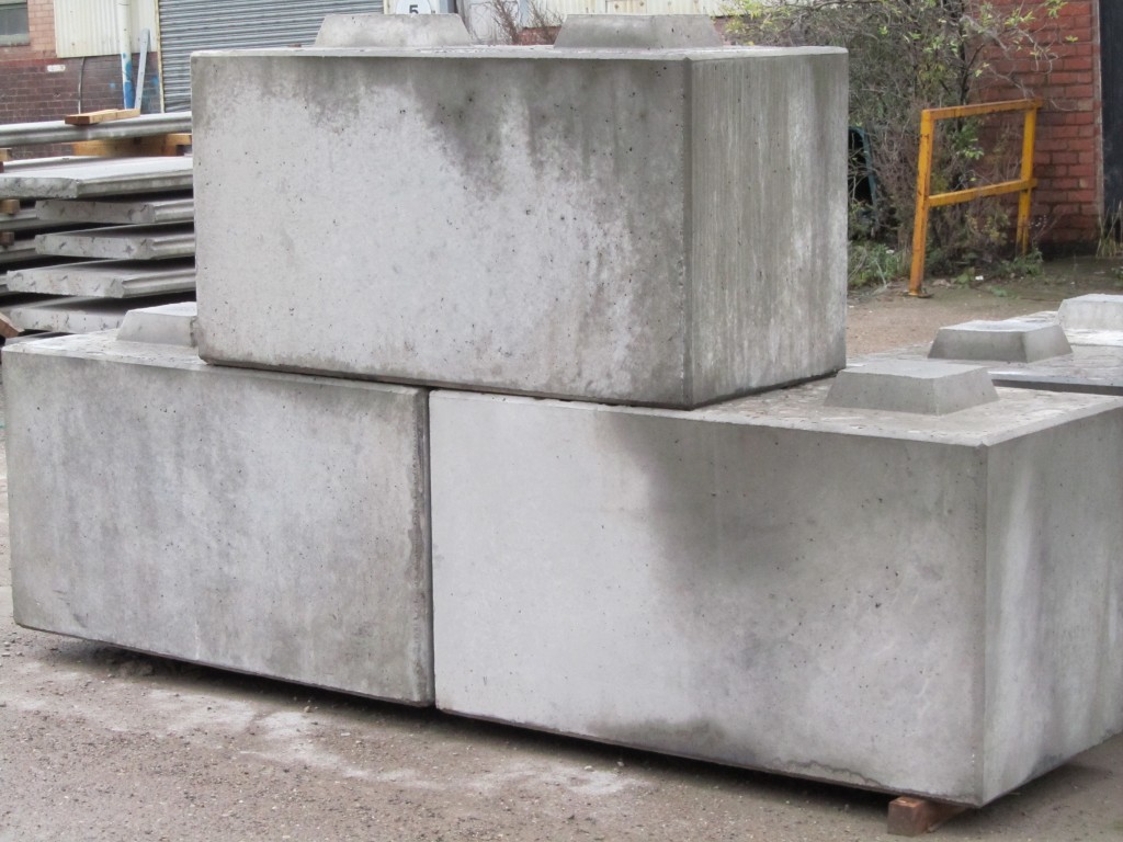Concrete or Cement Retainer Blocks preview image 4